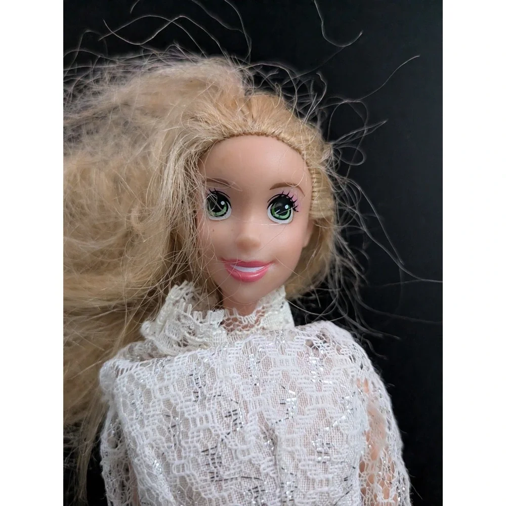 2009 Mattel Disney Princess Doll Blonde Hair Ivory‎ Shimmer Dress Fairytale 12